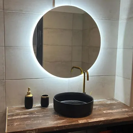 Previllage Red 5-6 *