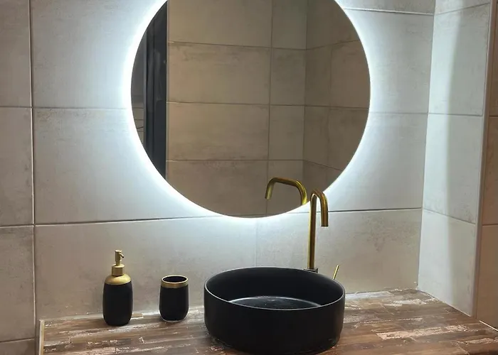 Previllage Red 5-6 *